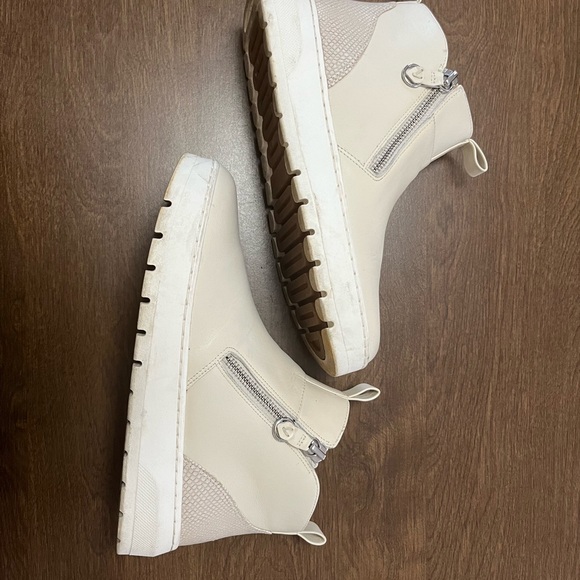 Women's Cream Ankle Boots - Picture 1 of 5